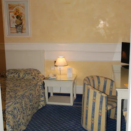 Отель Continental Brescia 4*